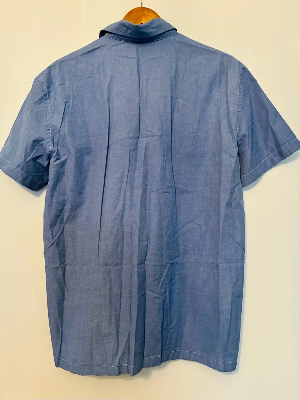 J.Crew Men's Short-sleeve Cotton Poplin Camp-collar Shirt . M. New without tags.